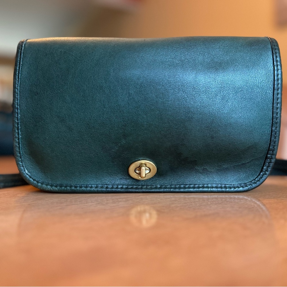 1994 Vintage Coach Forest Green Pocket Purse